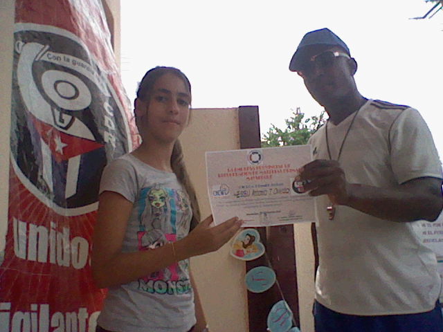 CONCURSO RECCLA PARA EL FUTURO-- CHEILA MARTINEZ PREMIO.JPG - 70.10 KB