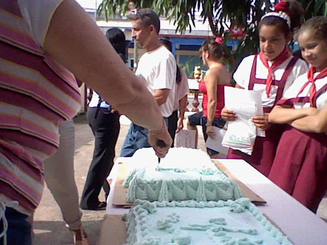 CONCURSO RECCLA PARA EL FUTURO-- CHEILA MARTINEZ PREMIO.JPG - 70.10 KB