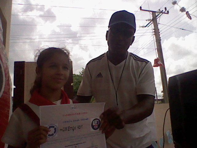 CONCURSO RECCLA PARA EL FUTURO-- CHEILA MARTINEZ PREMIO.JPG - 70.10 KB