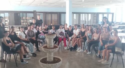 FOTO TOMADA DEL FACEBOOK DE LA UNAH JORNADA CIENTÍFICA REINALDO FERNÁNDEZ PALENZUELA IN MEMORIAM 1