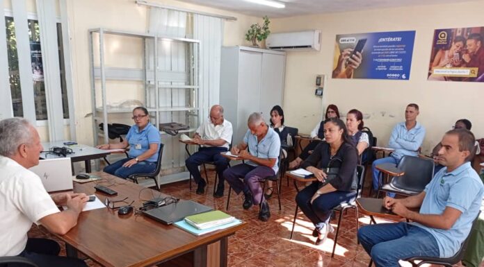 Trabajadores de ETECSA en Mayabeque se capacitan en la defensa de la Patria