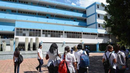 Cuba rinde homenaje a Carlos J. Finlay en su ciudad natal