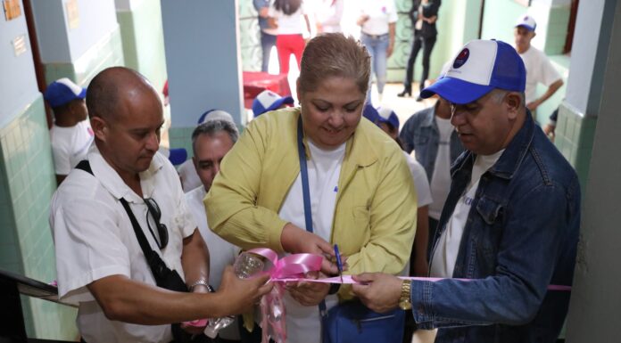 Inauguró ETECSA en Mayabeque nuevo sistema solar con respaldo en batería