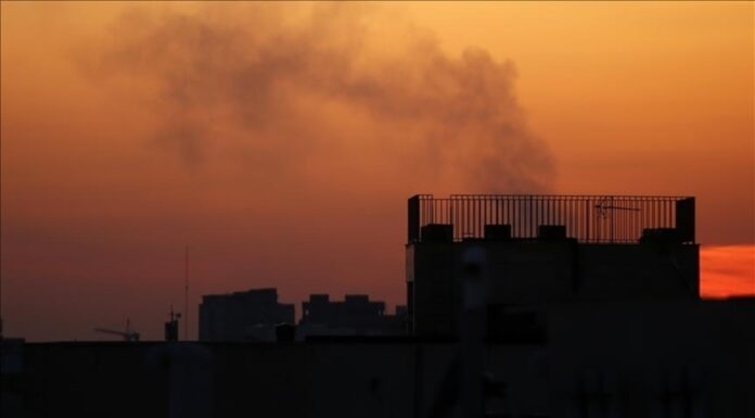 Israel ataca instalación nuclear iraní y Teherán promete respuesta