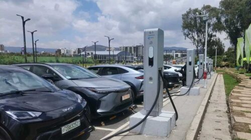 Prevén 23 millones de ventas de vehículos eléctricos a nivel mundial