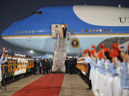 Donald Trump llegó a China, todo listo para su reunión con Xi Jinping