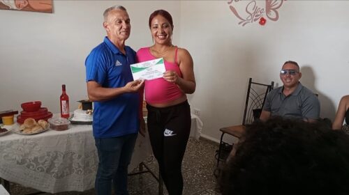Diecinueve graduados de los cursos Masaje Básico y Masaje Reductor y Maderoterapia