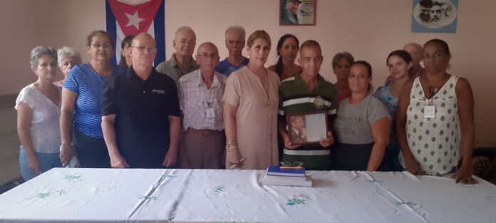 FOTO(2)