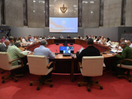 En Cuba aprueban ruta para implementar transformaciones económicas y sociales