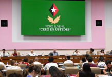 Díaz-Canel a los jóvenes: siéntanse la generación del centenario de Fidel