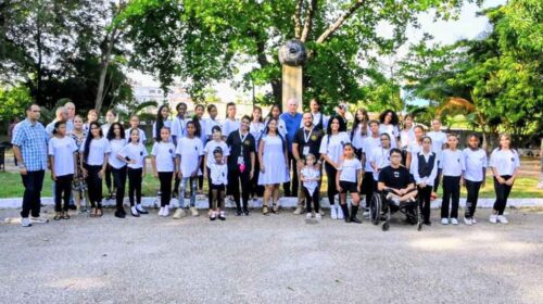 Presidente de Cuba recorre centros recreativos y económicos