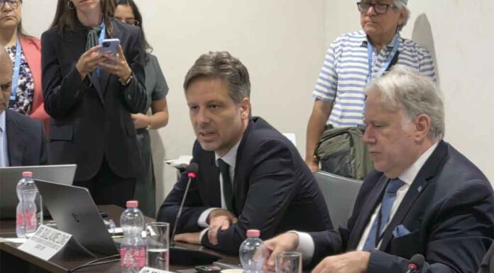 Desde París denuncia contra EEUU por daños a salud de niños cubanos