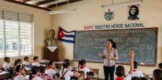 Suplen déficit de maestros en centro escolar de San José de las Lajas