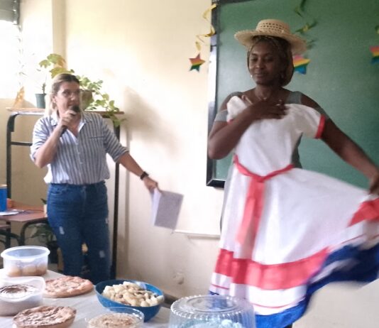 Festejaron instituciones educativas lajeras el Día de la Cultura Cubana